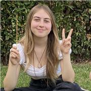 offro ripetizioni presenziali a bambini, ragazzi frequentanti le medie e il liceo.